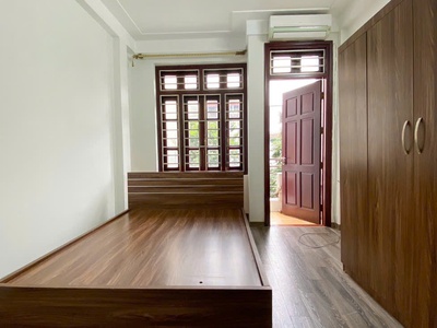 Bán nhà mặt hồ quan nhân - ngõ thông ô tô kinh doanh đa dạng sổ đỏ50m x 5 tầng 2