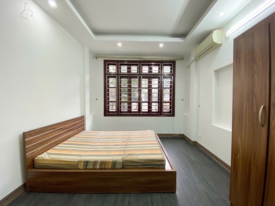 Bán nhà mặt hồ quan nhân - ngõ thông ô tô kinh doanh đa dạng sổ đỏ50m x 5 tầng 3