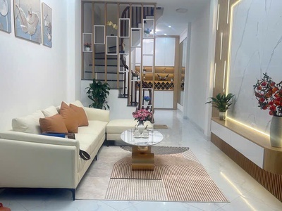 Siêu phẩm-hoàng mai-2 thoáng-mới full nội thất nhập khẩu-dân xây-dt42m x4t-chỉ 7 tỷ 0