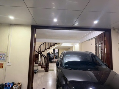 Bán nhà ngọc lâm  trung tâm long biên   dt: 116m  x 5 tầng - gần phố  ngõ ô tô tránh  kinh doanh 1