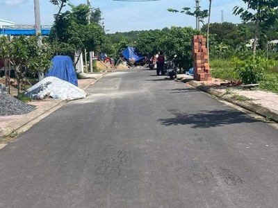 Đất nền giá rẻ sổ riêng thổ cư bình minh trảng bom 1 sẹc ql1a hỗ trợ vay 3 bên. trọn sổ 1 tỷ 150. 2