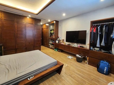 Phân lô hoàng quốc việt, vỉa hè, ôtô tránh, nhà 2 mặt tiền kinh doanh, 70m2 giá 24 tỷ 3