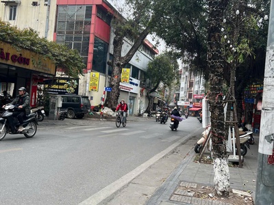 Đất vàng tt hai bà, 139m2  mặt tiền 6,2m  vỉa hè 5m  ô tô tránh 220 triệu/m, 2