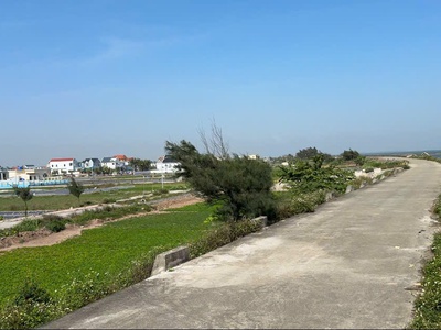 Bán đất biển quất lâm 100m2 full cư gần quảng trường biển 1.3 tỷ 1