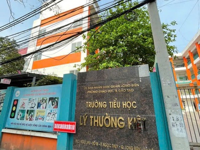Đất ngọc thụy-long biên 95m2 ,mặt tiền 6m, 10.6 tỷ. ô tô vào đất 2 thoáng  trước sau, sổ đẹp. 2