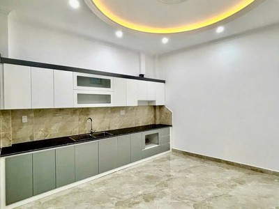 Bán nhà 3 tầng xây độc lập ngay gần chợ Lãm Hà, Cầu Niệm sân cổng riêng oto đỗ cửa nhà 4