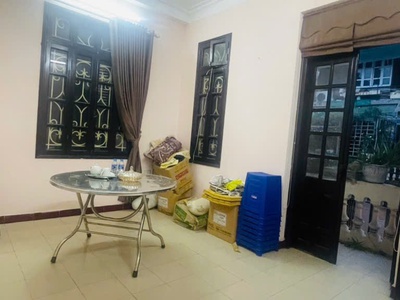 Mặt phố lê gia đỉnh bán nhà 4 tầng lô góc hai bà trưng 0