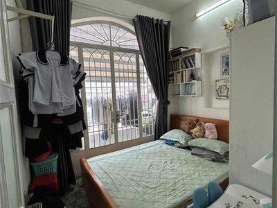 Bán nhà q7 2 mặt tiền hẽm dt24m2 gần chợ tân quy 2