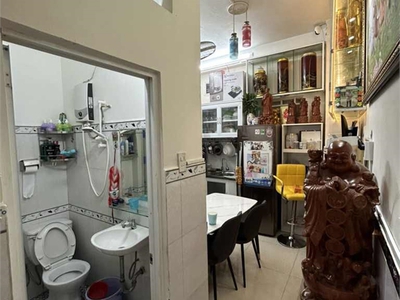 Bán nhà q7 2 mặt tiền hẽm dt24m2 gần chợ tân quy 1