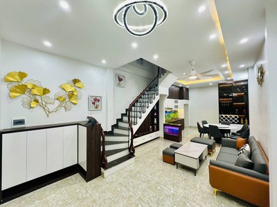 Bán nhà phương mai   ngõ rộng   ô tô sát nhà   50m2   4.5m mt   11 tỷ 1