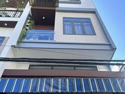 Bán gấp nhà hoàng quốc việt, cầu giấy, 55m, 5 tấng, 5.8m, 10 tỷ 800 0