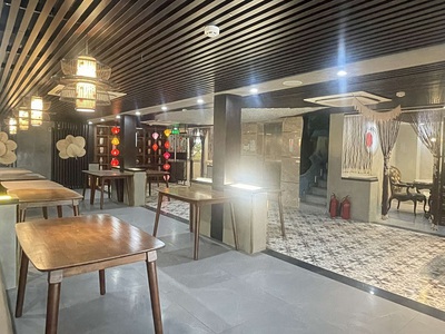 Bán toà nhà hẻm 8m, sư vạn hạnh, p12, q10, 215m2, 8 tầng, thang máy, pccc dầy đủ 3