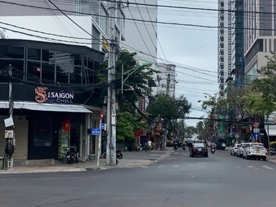 Bán nhà khu phố tây mặt tiền trần quang khải cách biển chỉ 200m. - 80m2 - giá bán 20 tỷ  250tr/m2 0