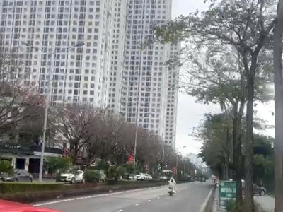 Cho thuê lâu dài biệt thự thành phố giao lưu, 368m2, 4 tầng, view hồ, kinh doanh đỉnh 3