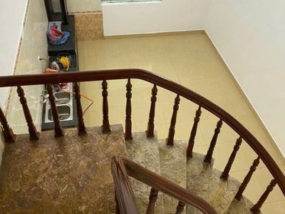 Cho thuê nhà làm Văn Phòng , Spa , trung tâm Ngoại ngữ ...kèm ở tại lô 9 Lê Hồng Phong 2