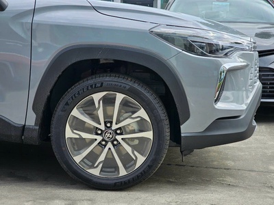 Cần Bán Xe Corolla Cross mới 5