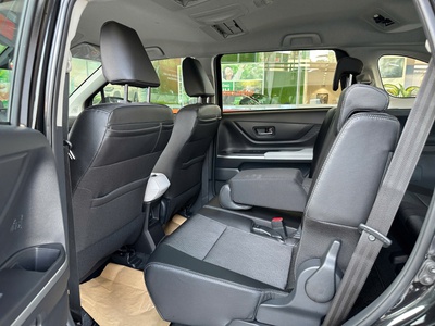 Cần Bán Xe Toyota Veloz 2025 6