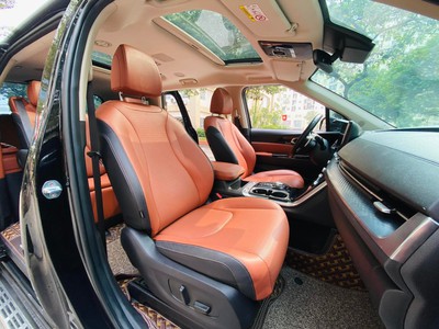 Bán xe Kia Carnival 2022 Signature 2.2D Full dầu, màu đen. 9