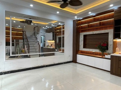 Bán nhà Thụy Khuê - mặt tiền rộng, 4 tầng. Giá 9.3 tỷ 0