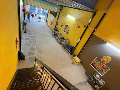 Quận 9 tp thủ đúc nhanh còn sang quán ăn vặt hoặc sang riêng mặt bằng đẹp lắm , tel : 1