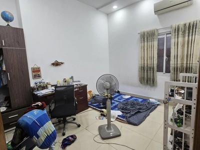 Gấp bán định cư - hẻm xe tải đông hưng thuận quận 12 - lô góc ngang 9.5m, gần 200m2, nhà cấp 4 còn 3