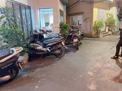 Hoàng hoa thám - nhà 7 tầng thang máy nhập - lô góc - oto đỗ cửa - 1 nhà ra phố - kinh doanh - văn 4