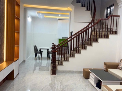 Chủ cần bán gấp căn nhà phố ngọc trục quận nam từ liêm 36 m2 x3 mt rộng nhỉnh 6 tỷ ô tô kd 0