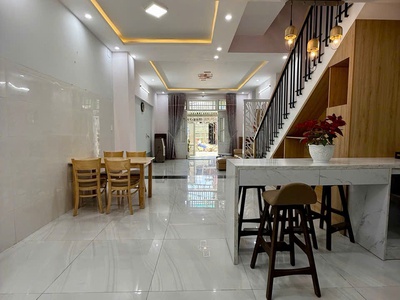 Bán nhà mặt tiền- khu du lich - giá rẻ 1