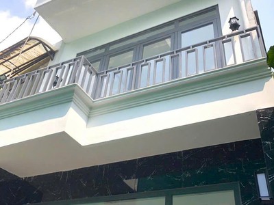 chính chủ bán nhà phố gò vấp 2 tầng sổ hồng riêng giá chỉ 5,5 tỷ còn thương lượng 0