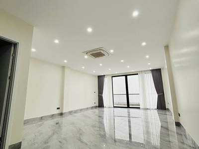 Chính chủ bán 73m2 nhà 6 tầng ngay cạnh phố Nông Vụ, Phúc Lợi. Đường phân lô bàn cờ, tiện ích nhiều 7