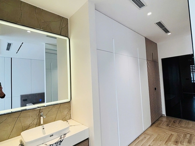 Chính chủ bán 73m2 nhà 6 tầng ngay cạnh phố Nông Vụ, Phúc Lợi. Đường phân lô bàn cờ, tiện ích nhiều 10