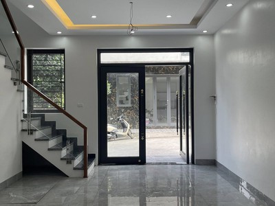 Bán Nhà 3 Tầng sau UBND P.Hà Khánh.DT:51.2m2,MT:4.78m Oto Tránh Nhau 2