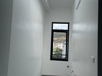 Bán Nhà 3 Tầng sau UBND P.Hà Khánh.DT:51.2m2,MT:4.78m Oto Tránh Nhau 4