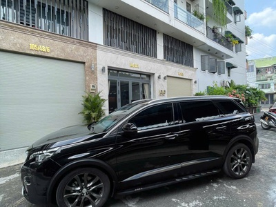 Bán xe Peugeot 5008 Allure 1.6 AT 2020, màu đen. 4