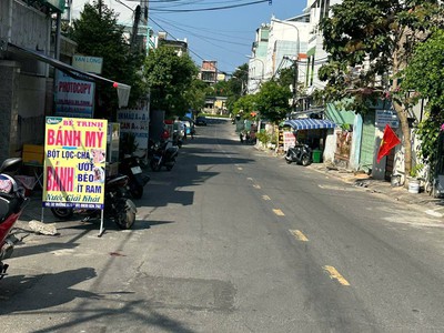 CỰC HOT  Nhà 3 Tầng Mặt Tiền 7.5m Sát Biển Kinh Doanh Sầm Uất Giá 4 tỷ5 2