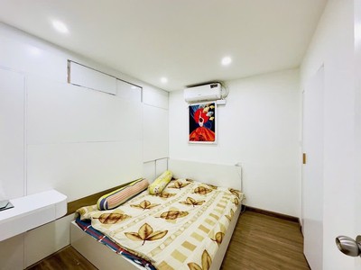 68m2, tập thể minh khai, hai bà trưng, tầng 2, 2 ngủ, lô góc thoáng sáng, ô tô ngay chân cầu thang. 2