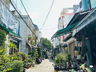 Nhà tân phú - 33m - 1 trệt 1 lầu - 2pn - hẻm xe hơi đỗ cửa - giá chỉ 3.5 tỷ 4