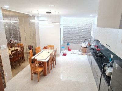 Bán nhà 4 tầng, 82m , 4pn, 5wc, q.2, 8.2 tỷ, sổ hồng 2