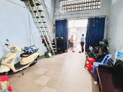 Bán nhà 70m2, hẻm xe tải 5m đường thoại ngọc hầu, quận tân phú 2