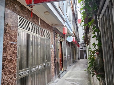 Trước nhà ngõ rộng 2m, thông tứ tung, đi đâu cũng tiện 1