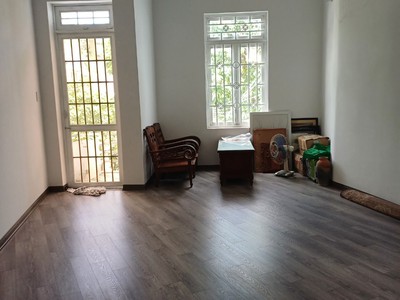 Nhà 3 tầng đẹp   lô góc   tt hải châu   ở ngay   kinh doanh tốt   giá chỉ 5.7 tỷ 0