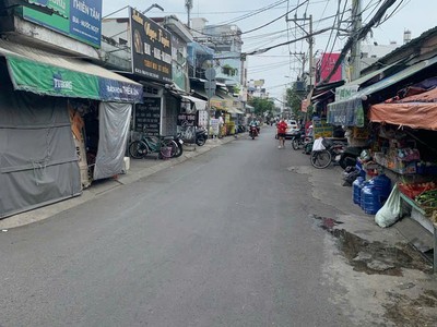 Bán gấp nhà đẹp ngang khủng hẻm thoáng mát nhỉnh 3t ngay trung tâm tam bình thủ đức. 1