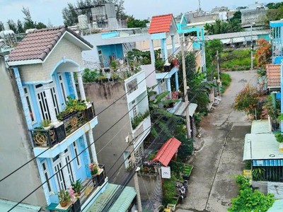 Bán nhà 5 tầng có hầm, shr sát bên chợ long trường - giá hot hơn 4ty xíu. 4