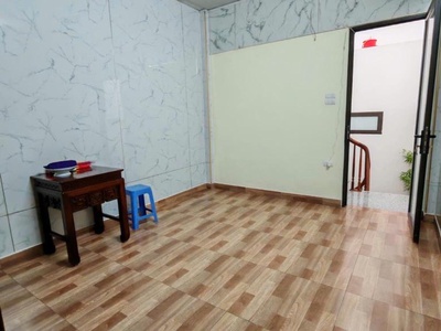 Bán nhà 3 tầng- phố thái hà- đất phân lô -ô tô lùi cửa .cách mặt phố 50m 0