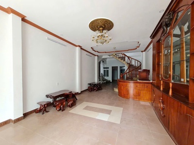 Bán nhà 5 tầng khu phố tây mặt tiền đường nguyễn thiện thuật -tp nha trang  dt 110m2 giá 38ty lh: 1
