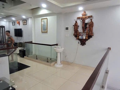 Bán gấp  nhà 5 tầng thiết kế hiện đại, vị trí siêu đẹp, ô tô đỗ cửa, tại p13,gò vấp,giá chỉ 6 tỷ 3