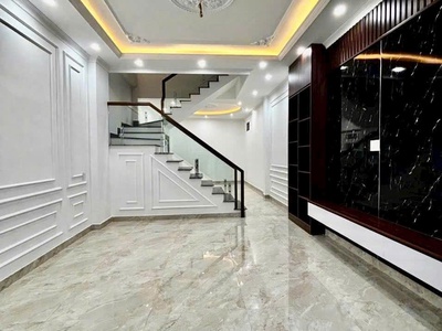 Bán nhà 3 tầng Lãm Hà ngõ to oto đỗ cửa ngay chợ Lãm Hà 1