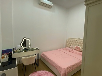Bán nhà ngõ ô tô Phố Khương Đình DT: 50m Giá 6 tỷ 6