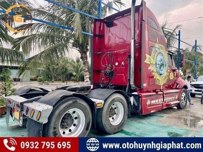 Bán chiếc xe đầu kéo International 2 giường đời 2013 cũ siêu đẹp 4