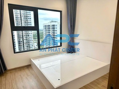 Chính chủ cần bán căn hộ 2PN  tại Vinhomes Grand Park, tầng 24, đầy đủ nội thất với giá chỉ 2.75 TỶ 0